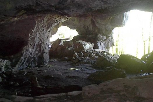s_Cave_3.jpg s_Cave_3.jpg