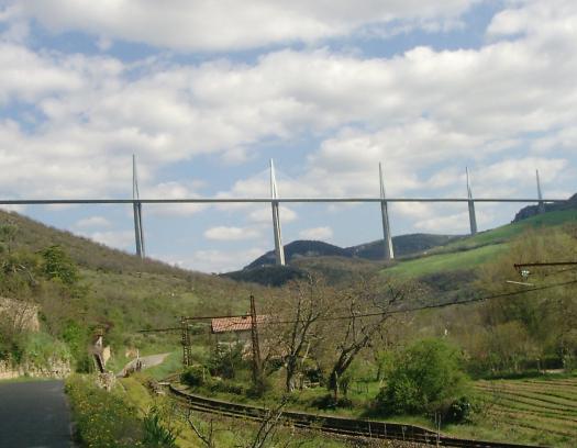 viaduc_de_millau.JPG viaduc_de_millau.JPG
