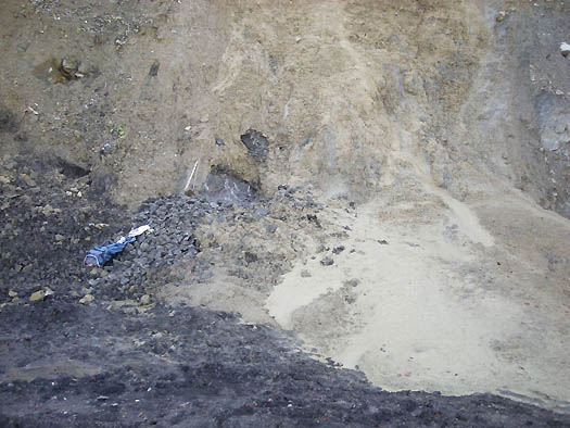 02_Arbeitsplatz_im_Schlammstrom.jpg 02_Arbeitsplatz_im_Schlammstrom.jpg
